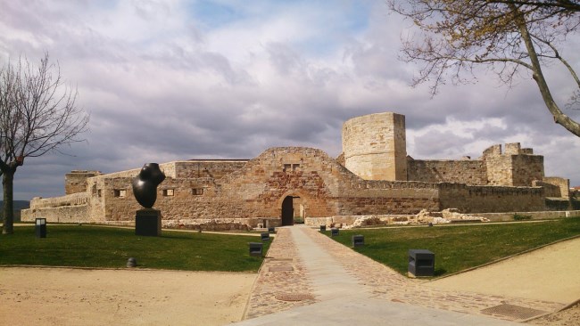 Resultado de imagen de Castillo y Murallas de Zamora"
