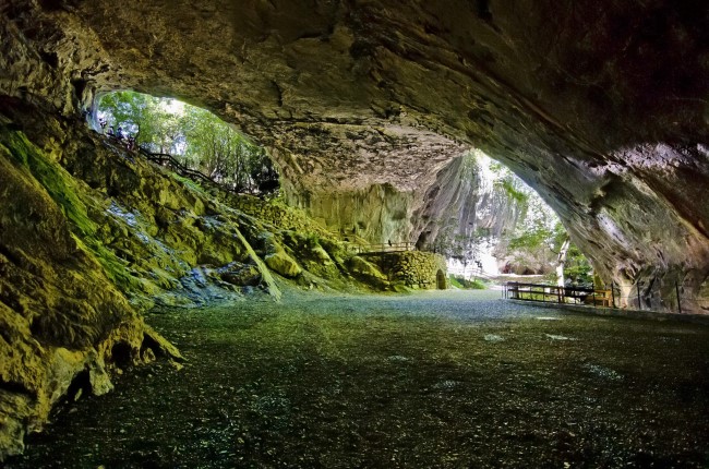 Zugarramurdi cuevas
