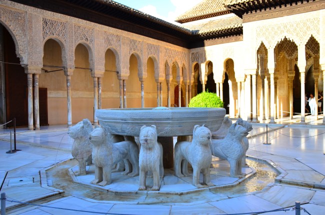 Patio de los Leones Alhambra Granada