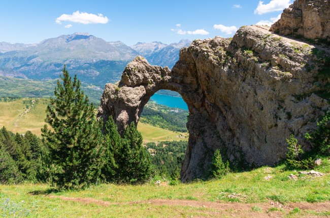 Arco natural piedrafita valle de tena