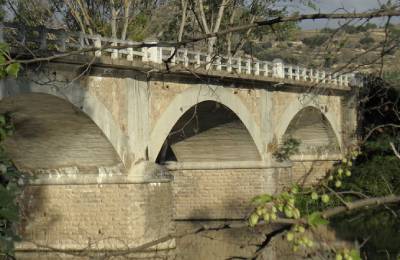Puente sobre el río Ebro