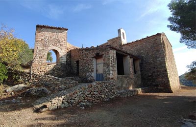 Castillo-ermita de Sant Miquel de les Torrocelles