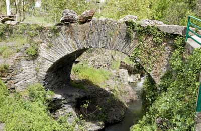 Puente romano de Entoma